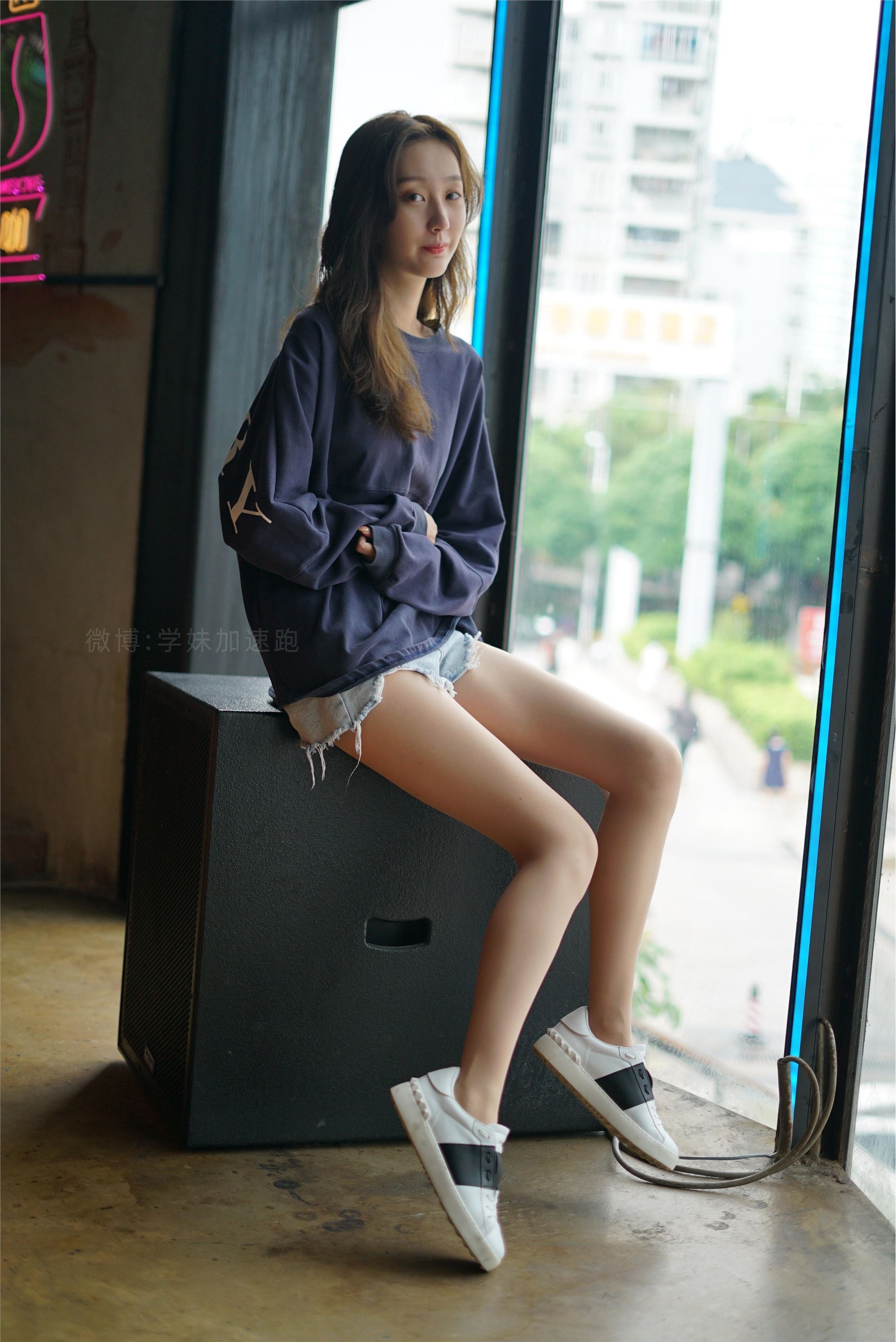 学妹加速跑 XM087《腿玩年的腿-九九》